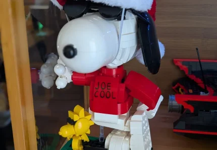 Brickcraft Peanuts Snoopy Joe Cool Brick Building Kit 72263